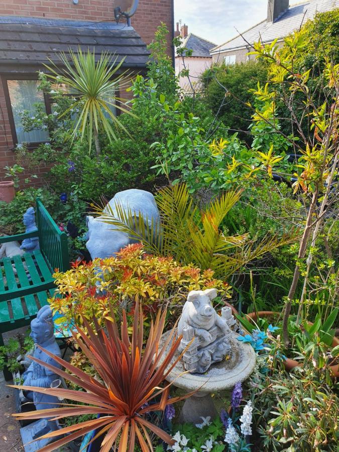 The Little Hideaway Apartment Fleetwood Bagian luar foto